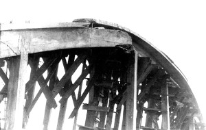 Photo 1956 GU effondrement construction004.jpg
